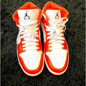 8.5M/9.5W orange and white Jordan 1s
